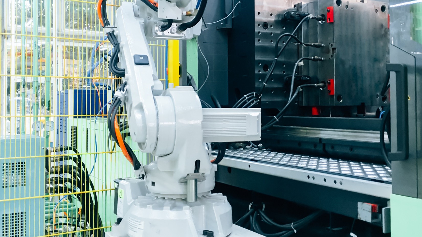 custom injection molding in Irvine